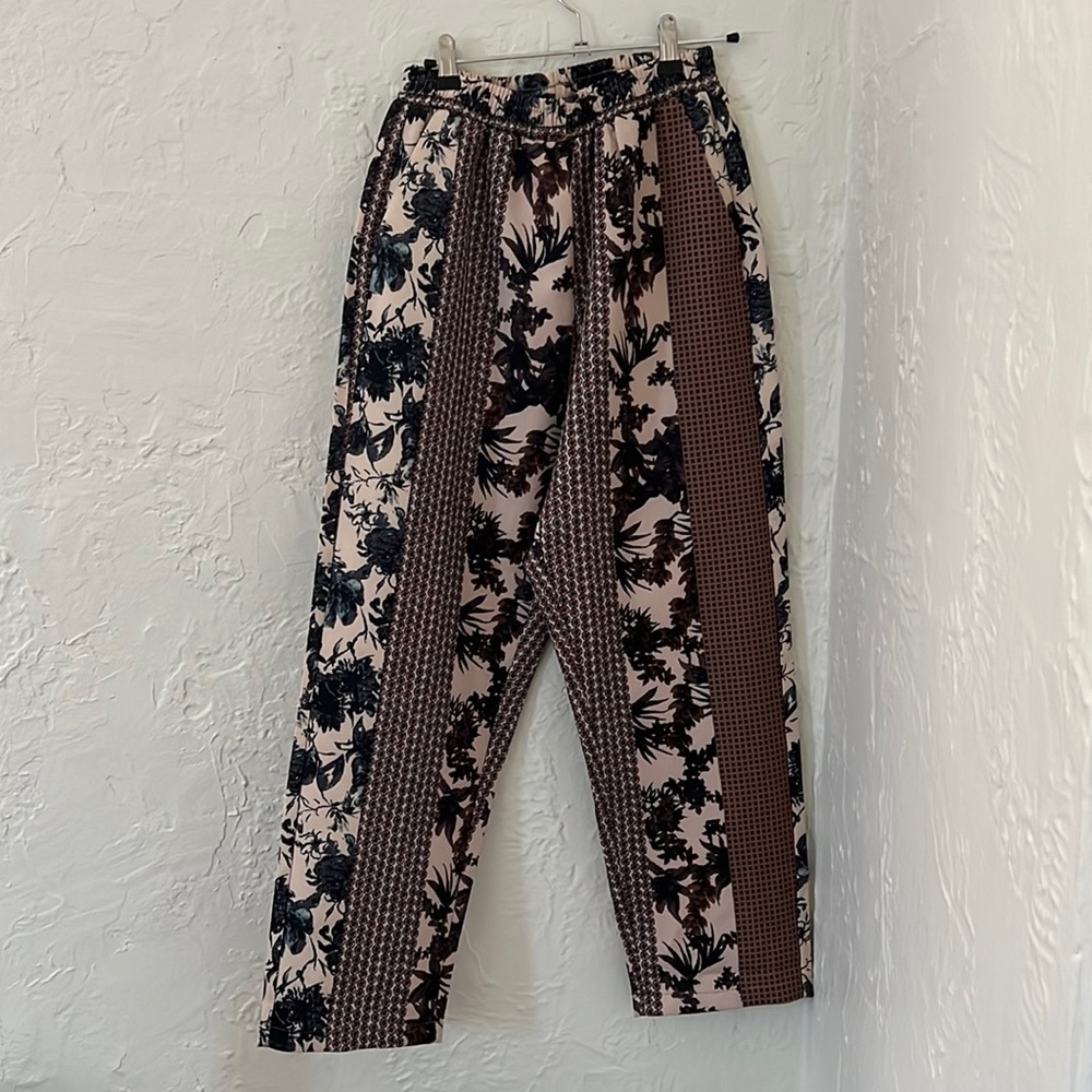 𝅺Farrow Pants Cream Tan Multi Print Colorful High Rise Pull On Size Small